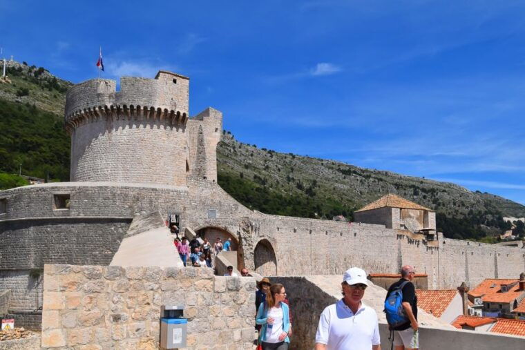 dubrovnik-city-walls-early-morning-or-sunset-walking-tour