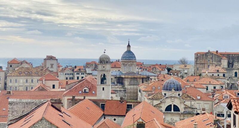 dubrovnik-city-walls-tour-for-early-birds-sunset-chaser