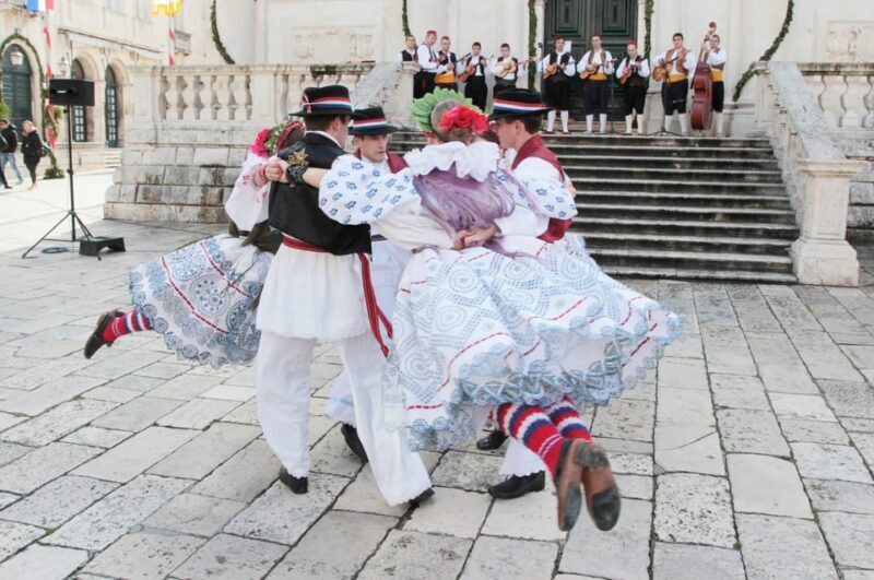 Dubrovnik: Croatian Folklore Show - Authenticity and Audience Experience
