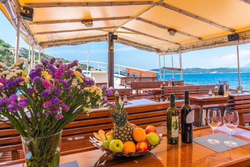 dubrovnik-elaphite-islands-cruise-with-lunch-and-drinks