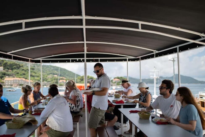 Dubrovnik: Elaphite Islands Cruise with Lunch & Drinks - The Food and Drinks: What’s Included and Why It Matters