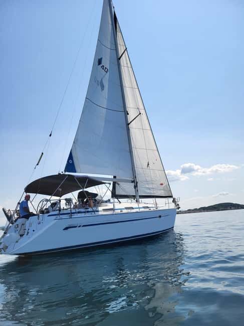 Dubrovnik - Full day group yacht tour to Elaphiti&Blue cave - What to Expect Onboard