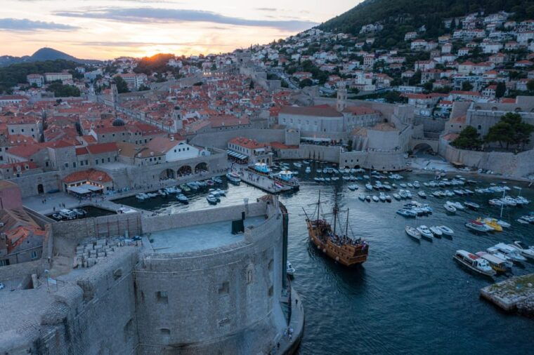 dubrovnik-galleon-cruise-with-a-live-show-drink-at-sunset