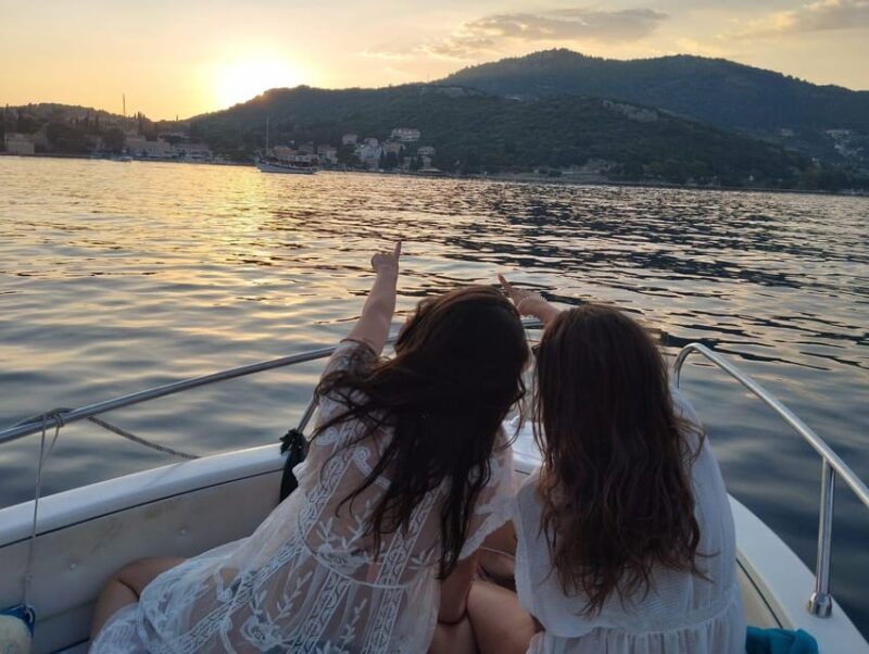 dubrovnik-golden-hour-relaxing-sunset-boat-tour