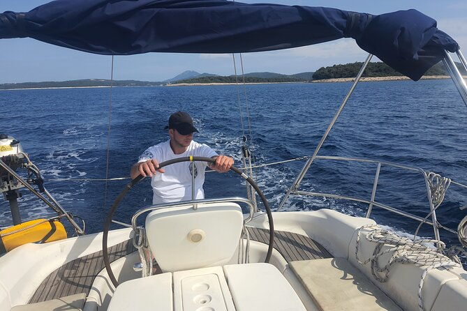 dubrovnik-group-tour-around-elafite-on-a-sail-yacht