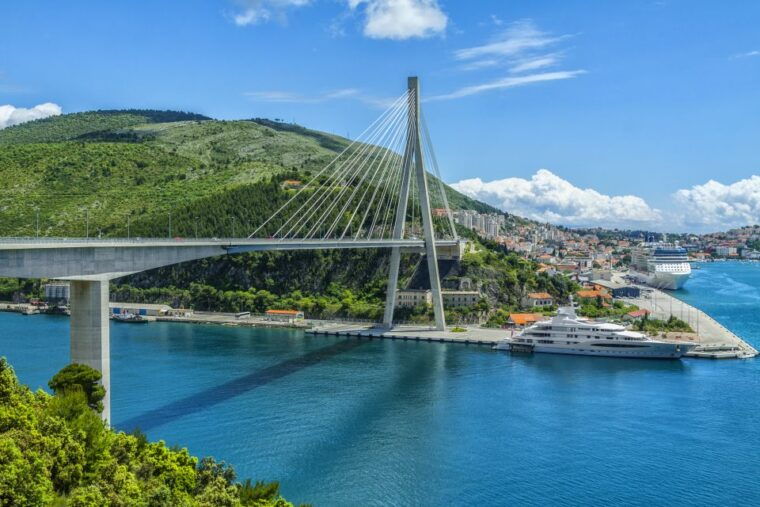 dubrovnik-guided-sightseeing-tour-by-minivan