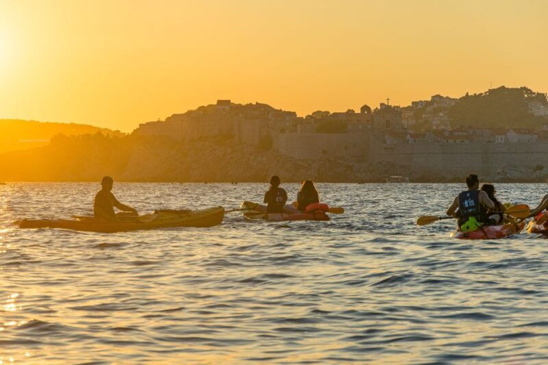 dubrovnik-guided-sunset-sea-kayaking-with-snacks-and-wine