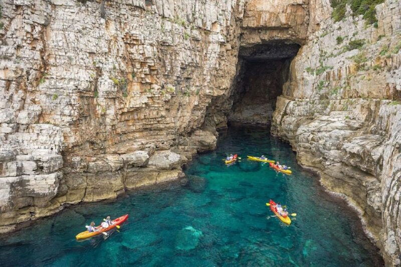 dubrovnik-guided-sunset-sea-kayaking-with-snacks-and-wine