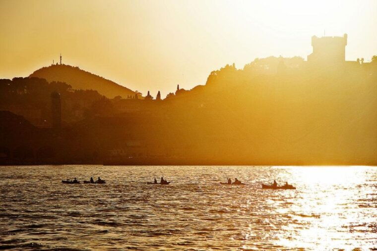 dubrovnik-guided-sunset-sea-kayaking-with-snacks-and-wine