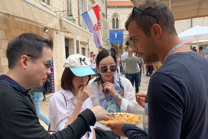 dubrovnik-history-sweets-liquors-in-a-private-palace-private