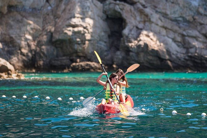 dubrovnik-kayak-rental-on-banje-beach