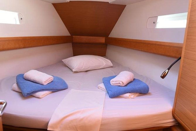 dubrovnik-luxury-sailboat-tours-jeanneau-sun-odyssey-439