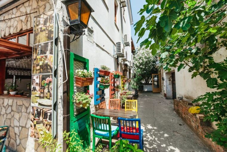 dubrovnik-mostar-and-kravice-waterfalls-small-group-tour