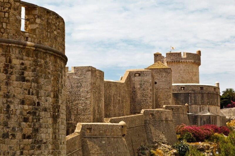dubrovnik-old-town-city-walls-guided-tours-combo