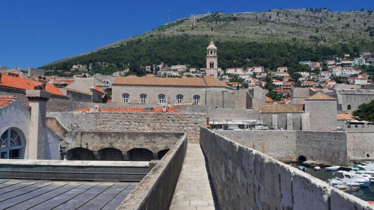 dubrovnik-old-town-city-walls-guided-tours-combo