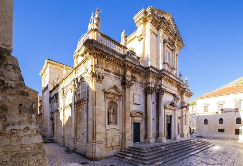 dubrovnik-old-town-walking-tour-walls-and-adriatic-views