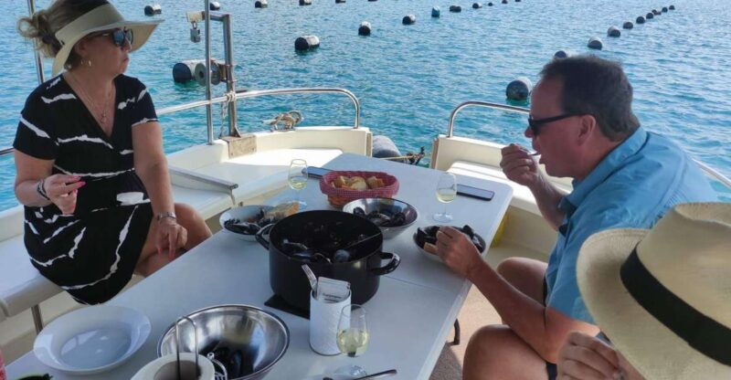 dubrovnik-oyster-mussles-and-wine-tasting-tour-in-ston