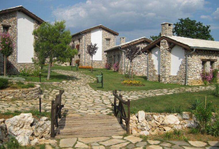 dubrovnik-private-tour-of-medugorje-and-kravice-waterfalls