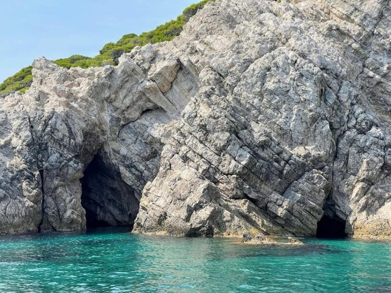 dubrovnik-private-tour-to-blue-cave-and-elaphit-islands