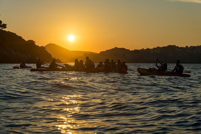 dubrovnik-sea-kayaking-sunset-paddle