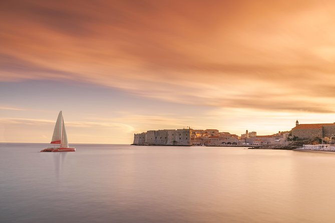 dubrovnik-sunset-catamaran-cruise-with-drinks