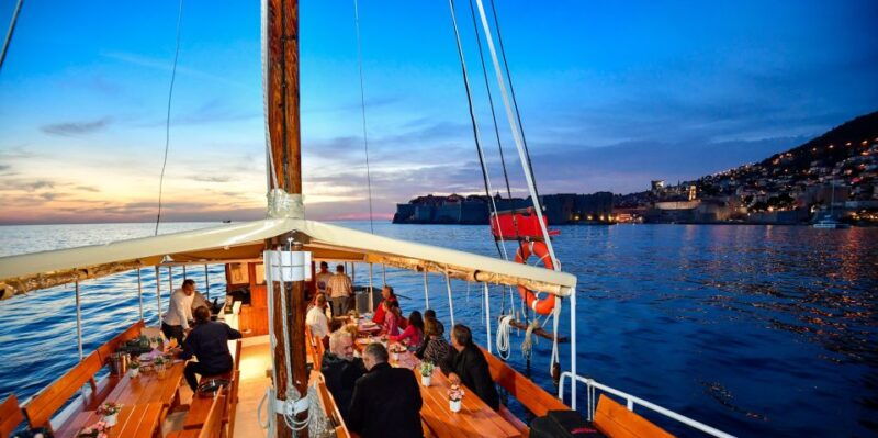 dubrovnik-sunset-dinner-cruise-around-the-old-town