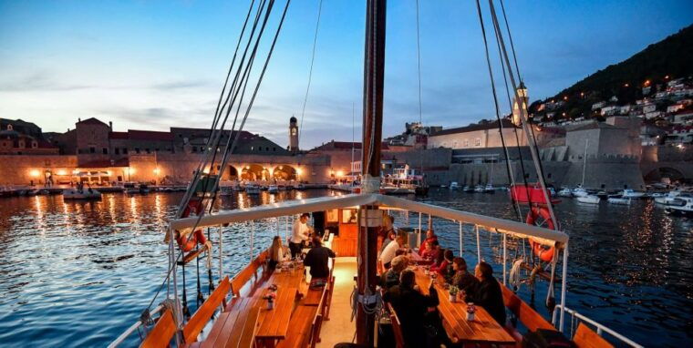 dubrovnik-sunset-dinner-cruise-around-the-old-town
