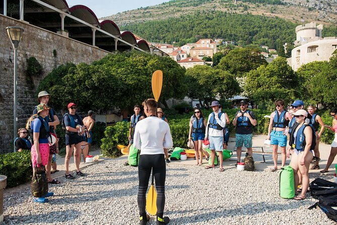 dubrovnik-sunset-kayak-snorkel-tour-with-fruit-wine-water