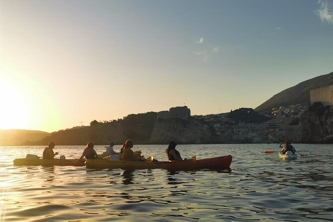 dubrovnik-sunset-kayak-snorkel-tour-with-fruit-wine-water