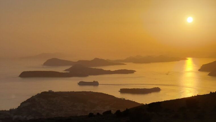 dubrovnik-sunset-panorama-tour-with-glass-of-wine