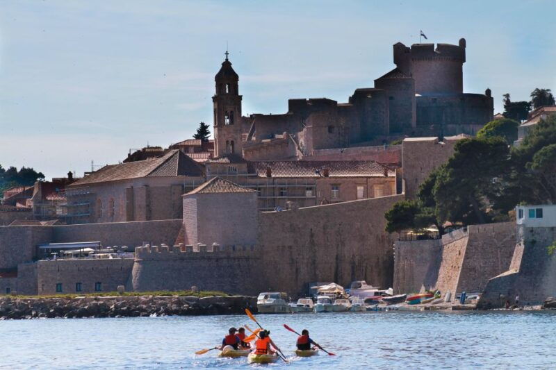 dubrovnik-sunset-sea-kayaking-tour-with-fruit-snack-wine