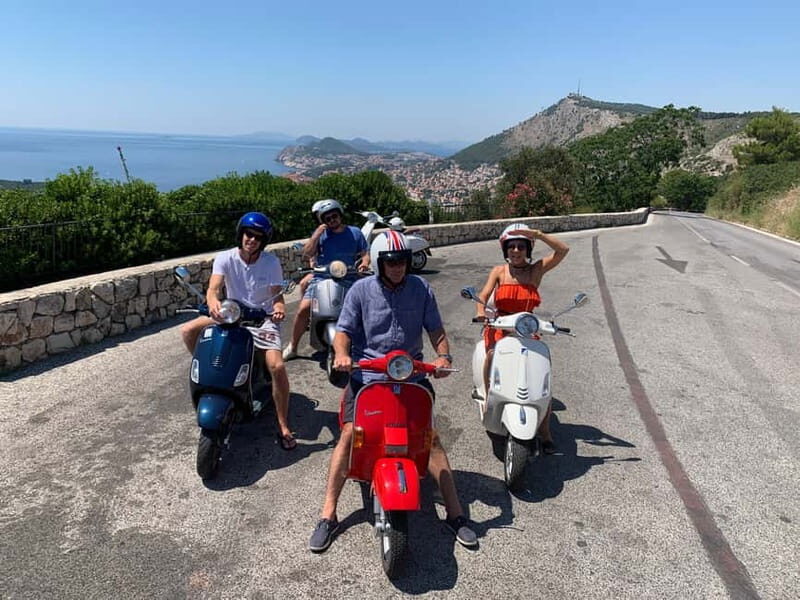 Dubrovnik: Vespa rental - The Experience in Action