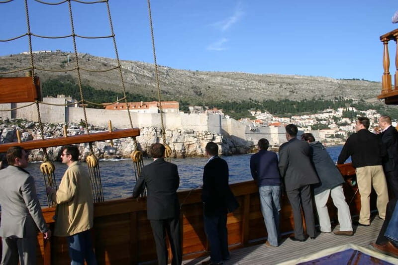 Dubrovnik walking tour and cruise on Karaka ship - What to Expect on the Cruise