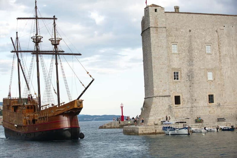 Dubrovnik walking tour and cruise on Karaka ship - Practical Details and Value
