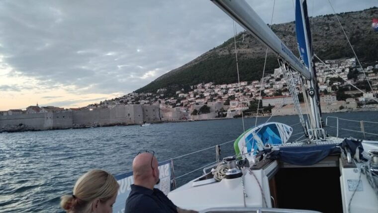 dubrovnikgroup-cruise-to-elaphiti-islands-on-a-sailingyacht