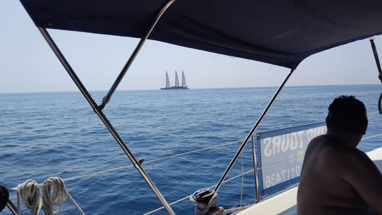 dubrovnikromantic-sunset-on-a-sailing-yacht