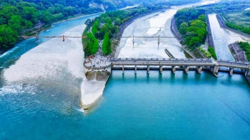 Dujiangyan: Dujiangyan Scenic Area Ticket - The Scenic Landscape Throughout the Year