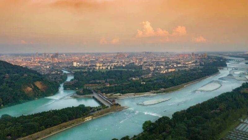 dujiangyan-irrigation-system-mount-qingcheng-private-tour