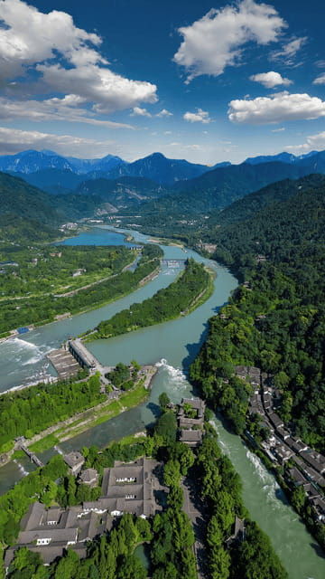 dujiangyan-irrigation-system-mount-qingcheng-private-tour
