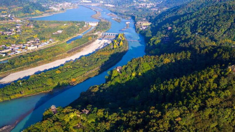 dujiangyan-irrigation-system-qingcheng-mountain-day-tour