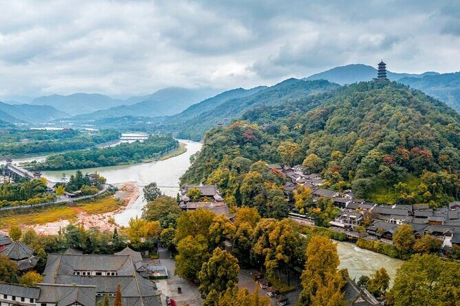 Dujiangyan Panda base & Irrigation System Private Day Tour - Key Points