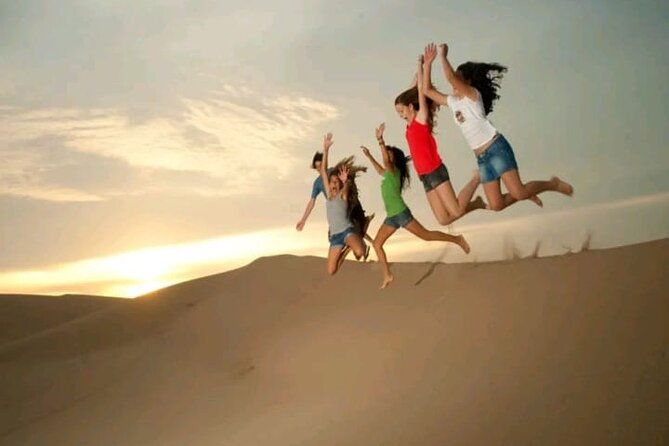 dune-buggy-and-sandboarding-experience-in-huacachina-desert