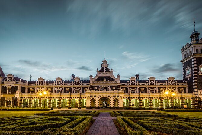 Dunedin City - Settlers & Voyages Tour - Transportation & Group Size
