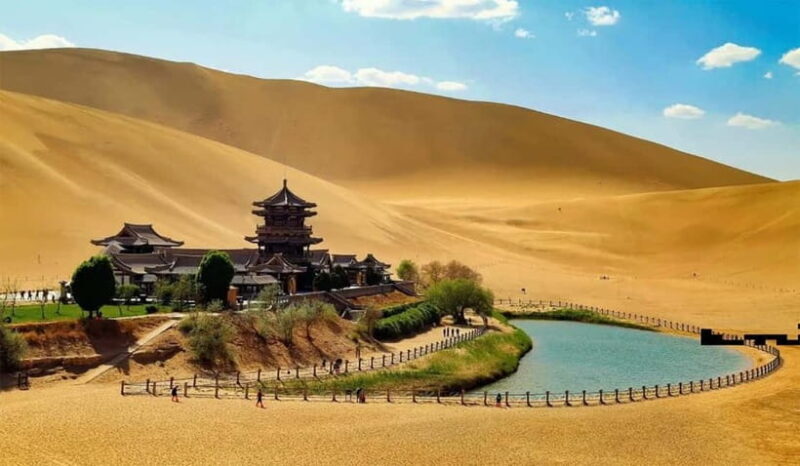 Dunhuang: Mingsha Mountain, Crescent Lake & Museum Tour - Key Points