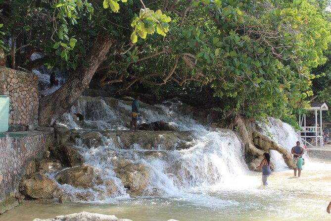 dunns-river-blue-hole-waterfall-combo-jamaica-montego-bay
