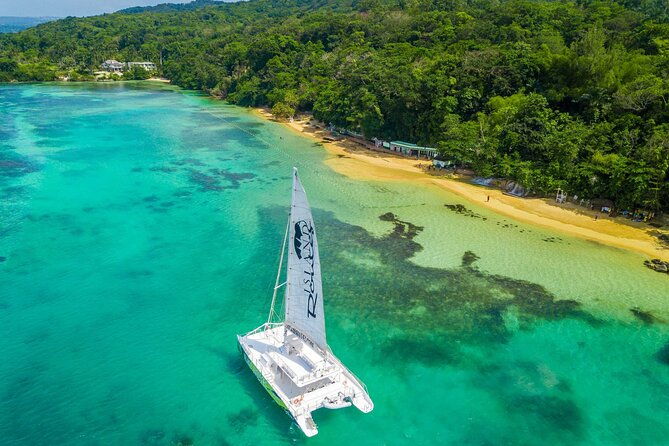 dunns-river-catamaran-cruise-from-ocho-rios