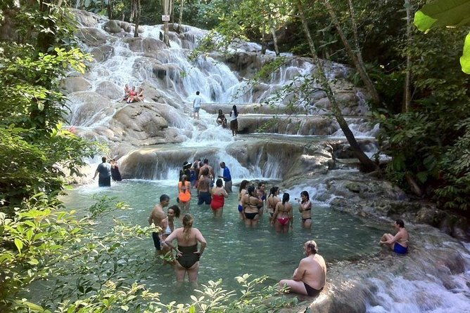 dunns-river-falls-and-jamaica-sightseeing-private-tour