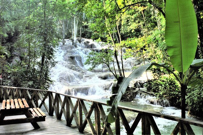 dunns-river-falls-and-ocho-rios-shopping-tour-from-runaway-bay