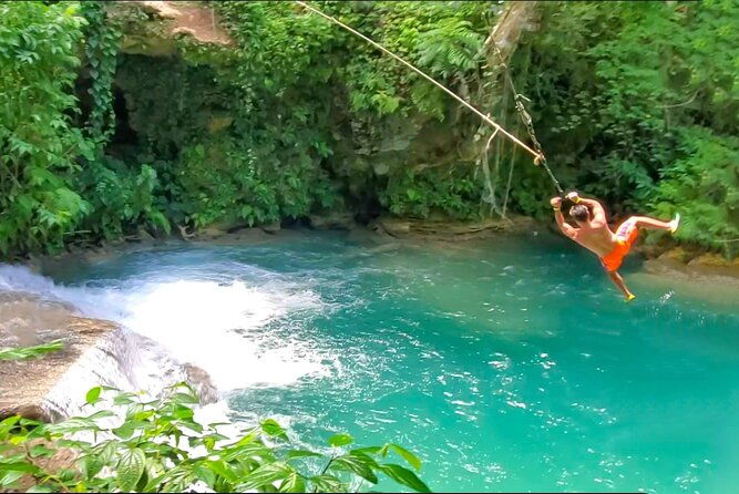 dunns-river-falls-blue-hole-combo-from-montego-bay-with-pick-up