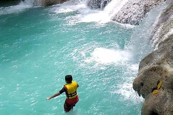 dunns-river-falls-blue-hole-combo-from-montego-bay-with-pick-up